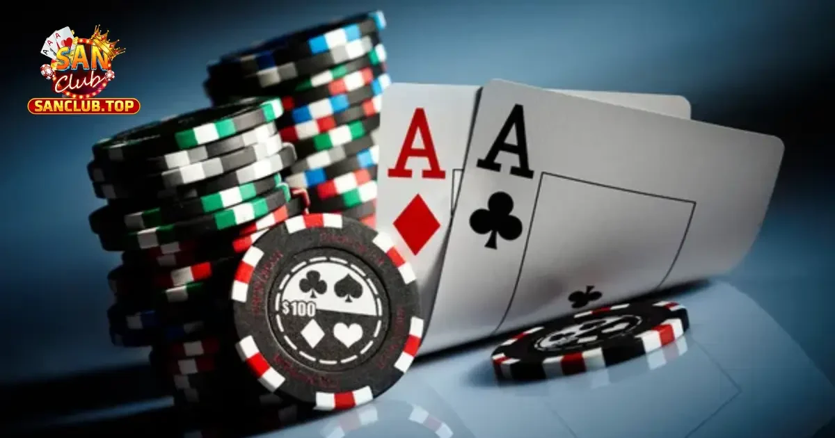 Sự khác biệt giữa poker truyền thống và poker online